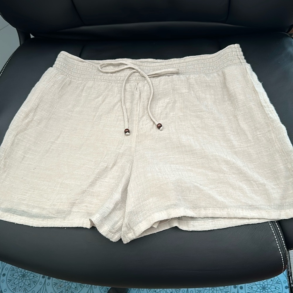 Apt 9 Lined Shorts - Khaki Color Size M
